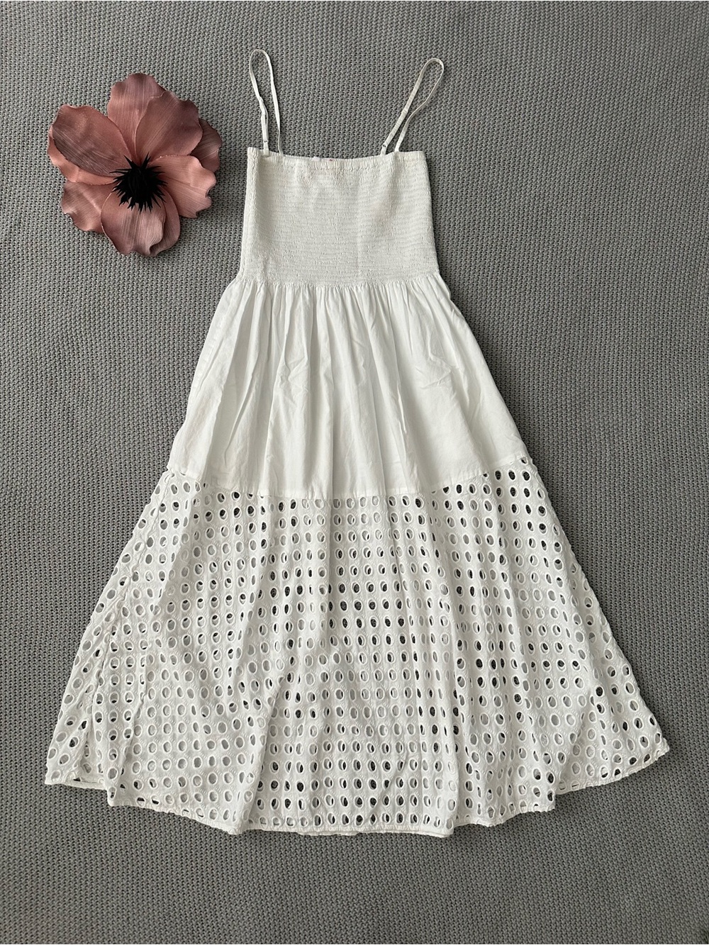 Solid & Striped White Kennedy Dress White Sz Medium MIDI smocked eyelet